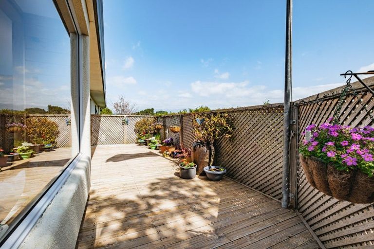 Photo of property in 26 Marchant Place, Westown, New Plymouth, 4310