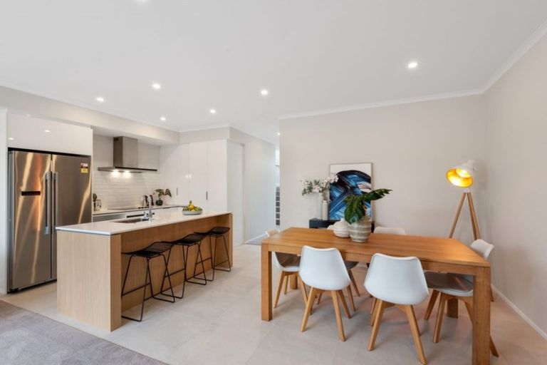 Photo of property in 34 Owen Chapman Drive, Red Beach, 0932