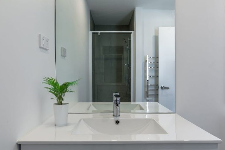 Photo of property in 14 Papai Lane, Massey, 0614