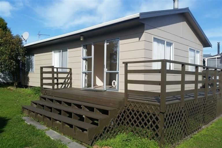 Photo of property in 27 Silvan Place, Bell Block, New Plymouth, 4312