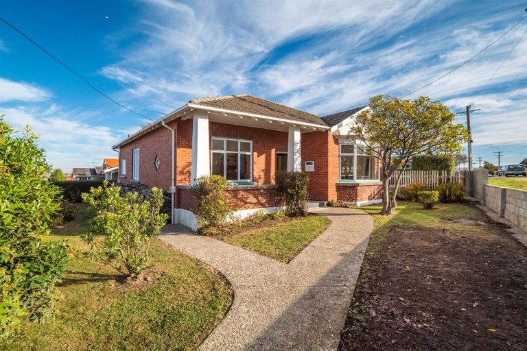 Photo of property in 3 Mornington Road, Balaclava, Dunedin, 9011