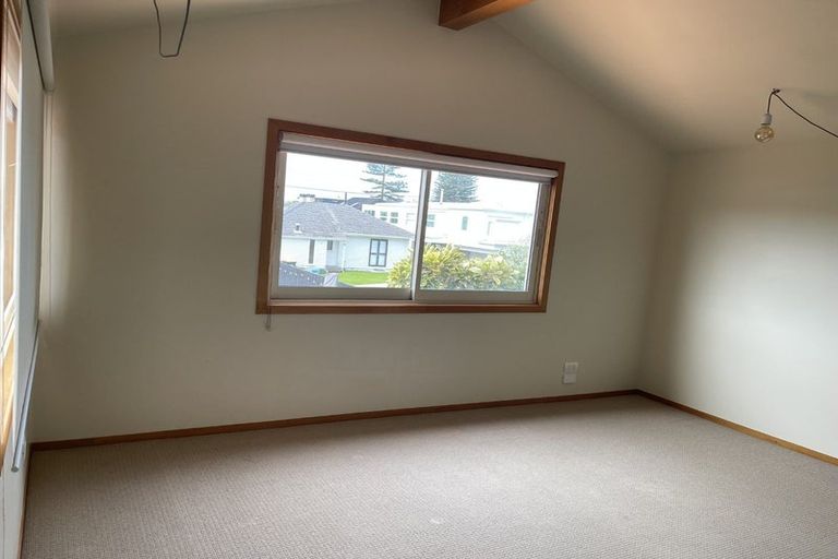 Photo of property in 69 Ocean View Road, Hillcrest, Auckland, 0627