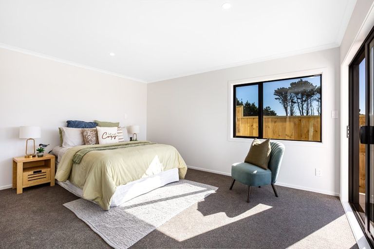 Photo of property in 9 Boeing Way, Newlands, 6037