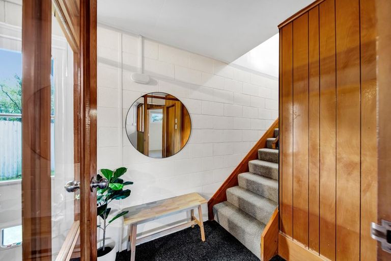 Photo of property in 1 Williams Avenue, Hawera, 4610