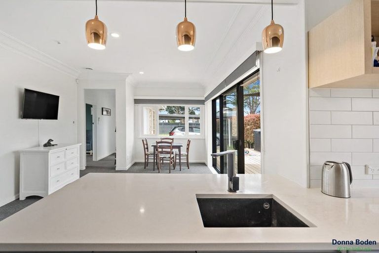 Photo of property in 87 Helvetia Road, Pukekohe, 2120