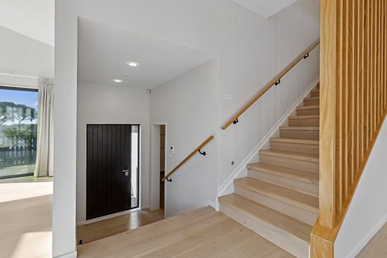 Photo of property in 8 Matau Way, Hauraki, 0622