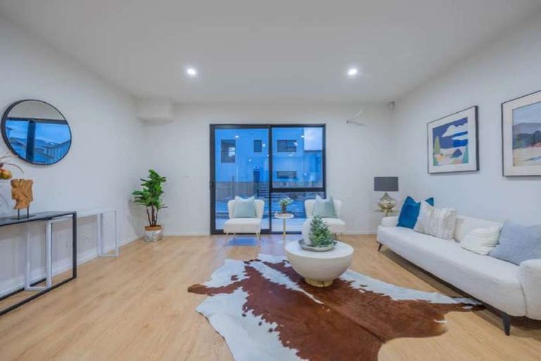 Photo of property in 65 Minhas Road, Papakura, 2110