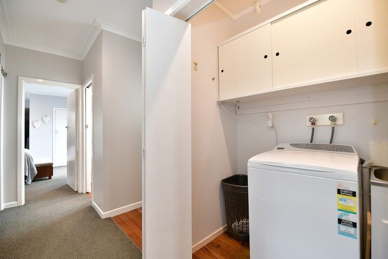 Photo of property in 7 Karaka Street, Helensville, 0800