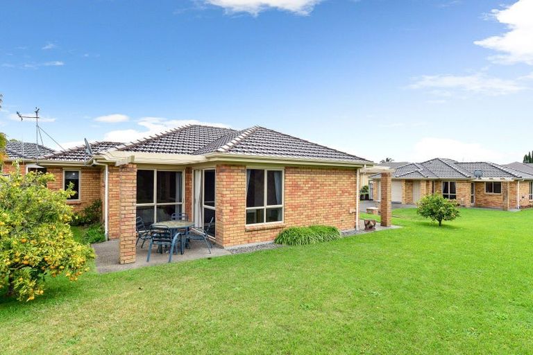 Photo of property in 23 Sovereign Isle Lane, Rototuna, Hamilton, 3210