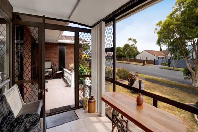 Photo of property in 14 Poplar Grove, Whalers Gate, New Plymouth, 4310