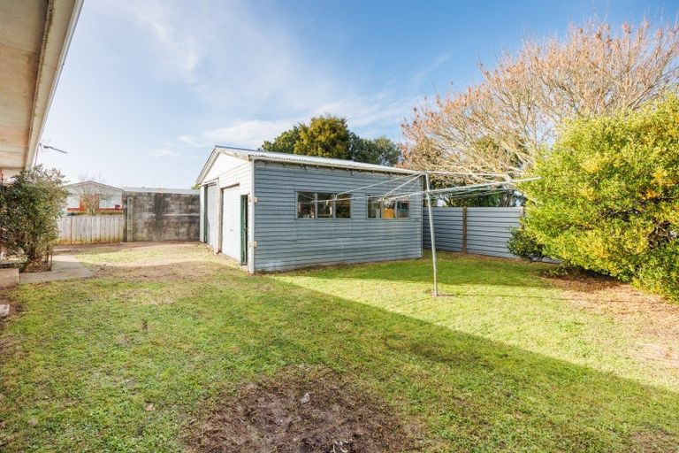 Photo of property in 4 Waihi Place, Westbrook, Palmerston North, 4412