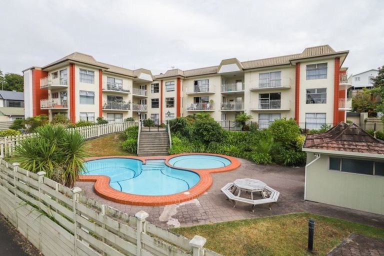 Photo of property in 10u1 Hunter Street, Hamilton Lake, Hamilton, 3204