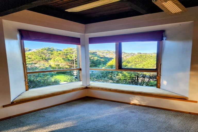 Photo of property in 6a Woodford Way, Crofton Downs, Wellington, 6035