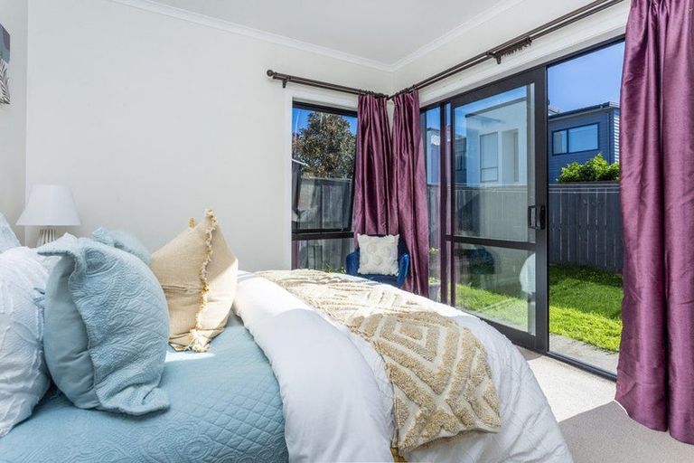 Photo of property in 10 Grey Warbler Road, Hobsonville, Auckland, 0616