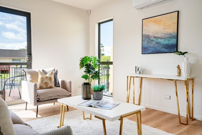 Photo of property in 104a Moire Road, West Harbour, Auckland, 0618