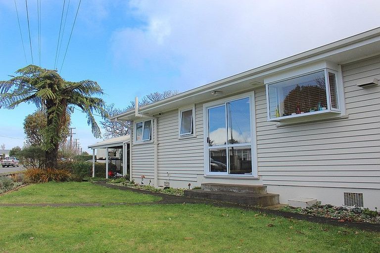 Photo of property in 16 Antonio Street, Stratford, 4332