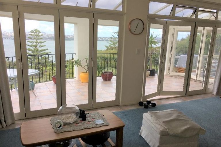 Photo of property in 1a Tizard Road, Birkenhead, Auckland, 0626