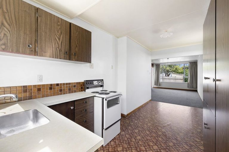 Photo of property in 2/290 Carrington Street, Vogeltown, New Plymouth, 4310