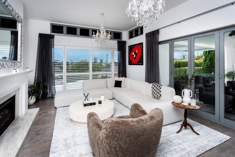 Photo of property in 1 Arthur Crescent, Hauraki, Auckland, 0622