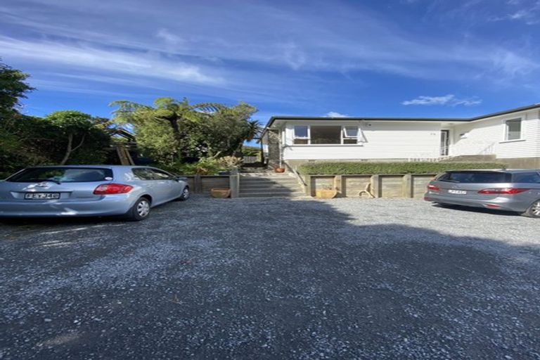 Photo of property in 75 Clifford Road, Johnsonville, Wellington, 6037