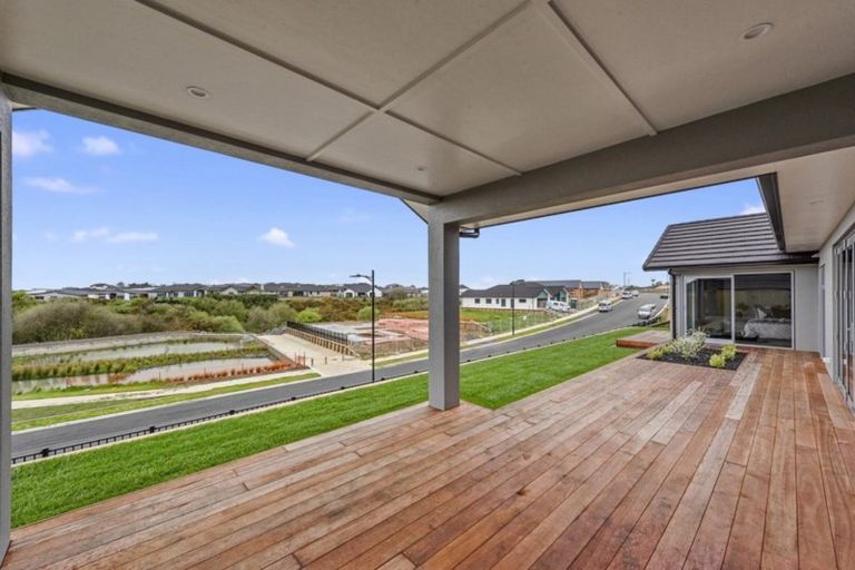 Photo of property in 3 Bosun Place, Te Atatu Peninsula, Auckland, 0610