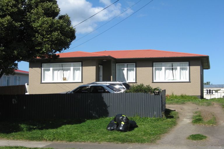 Photo of property in 68 Manuka Street, Castlecliff, Whanganui, 4501