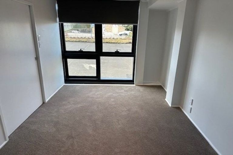 Photo of property in 17e/30 Westward Ho, Glen Eden, Auckland, 0602