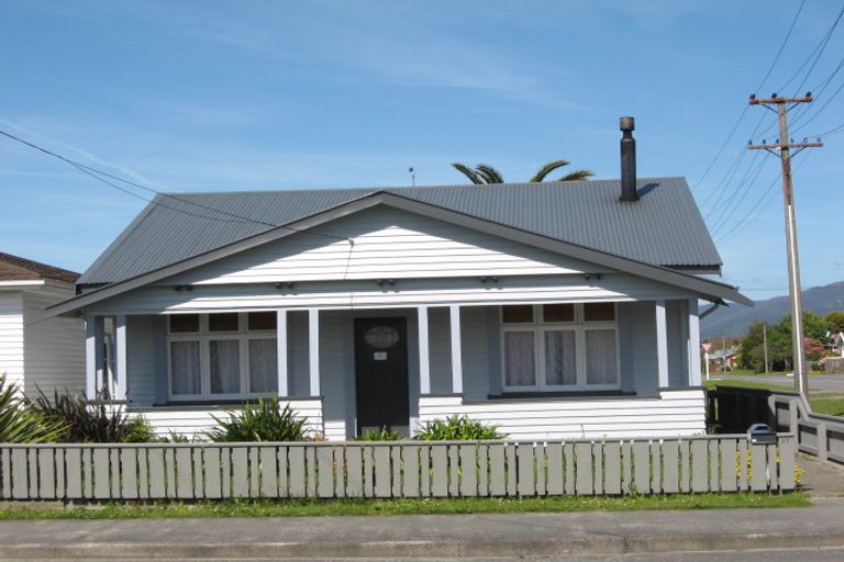 Photo of property in 87 Russell Street, Westport, 7825