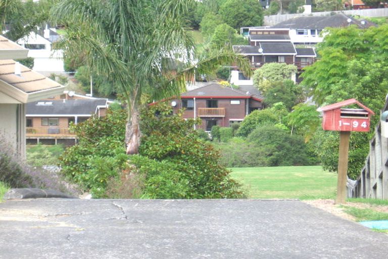 Photo of property in 2/94 Nigel Road, Browns Bay, Auckland, 0630