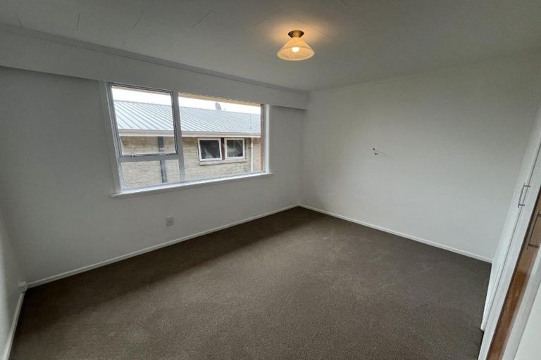 Photo of property in 11 Cumberland Street, Merrilands, New Plymouth, 4312