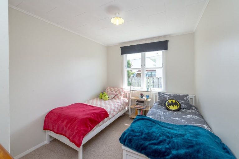 Photo of property in 36 Woodward Street East, Featherston, 5710