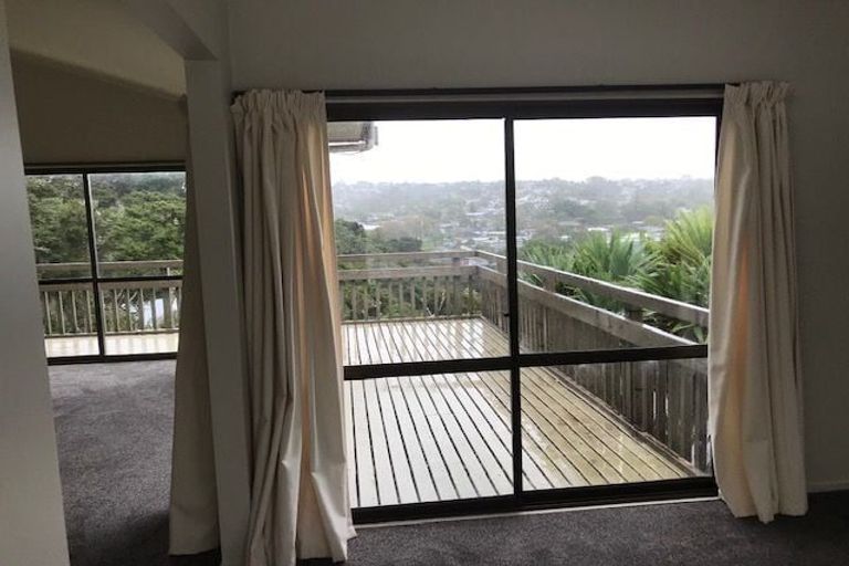 Photo of property in 38 Tree View Avenue, Glenfield, Auckland, 0629