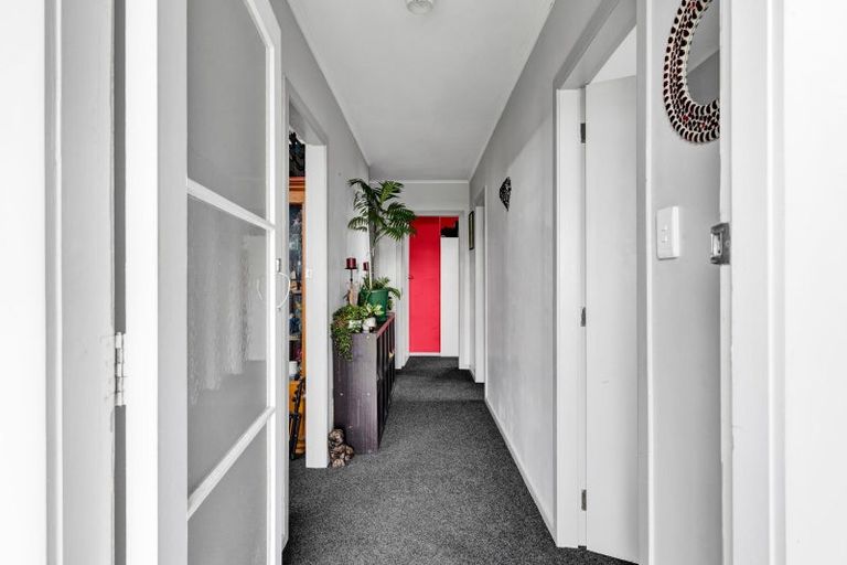 Photo of property in 65 Cloten Road, Stratford, 4332