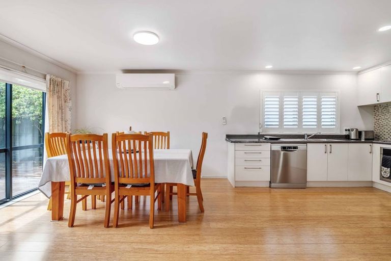 Photo of property in 8 Hansen Place, Takanini, 2112