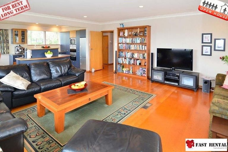 Photo of property in 20 Tawhana Crescent, Red Beach, 0932