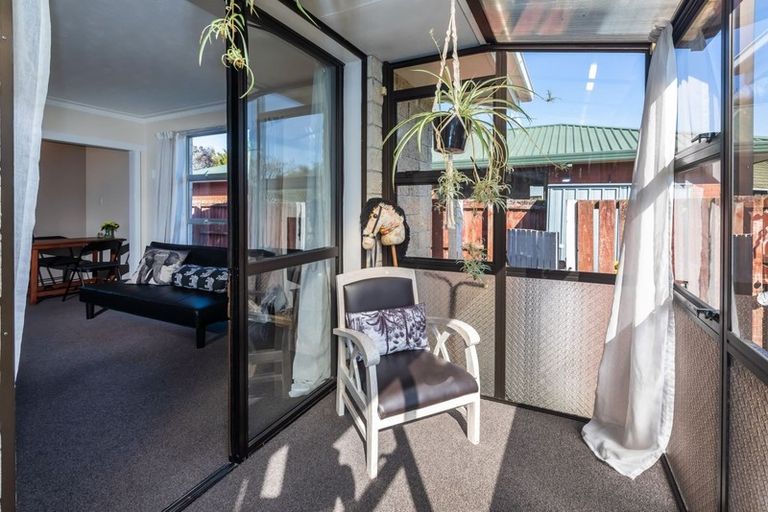 Photo of property in 1/11 Esher Place, Saint Martins, Christchurch, 8022