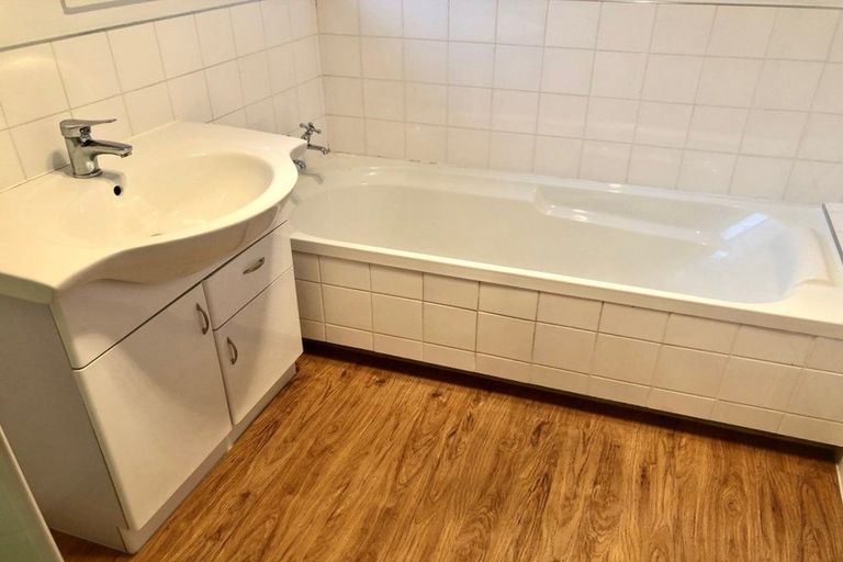 Photo of property in 33 Pensacola Crescent, Broomfield, Christchurch, 8042