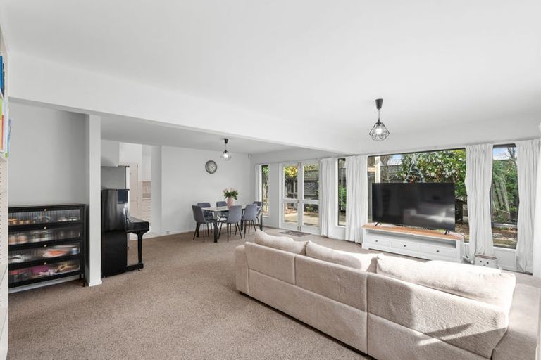 Photo of property in 1/8 Cottesmore Close, Burnside, Christchurch, 8053