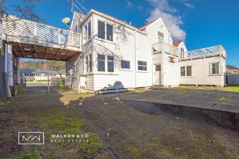 Photo of property in 152 Main Road, Wainuiomata, Lower Hutt, 5014