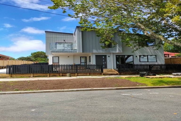 Photo of property in 5/21 Humphrey Kemp Avenue, Henderson, Auckland, 0612
