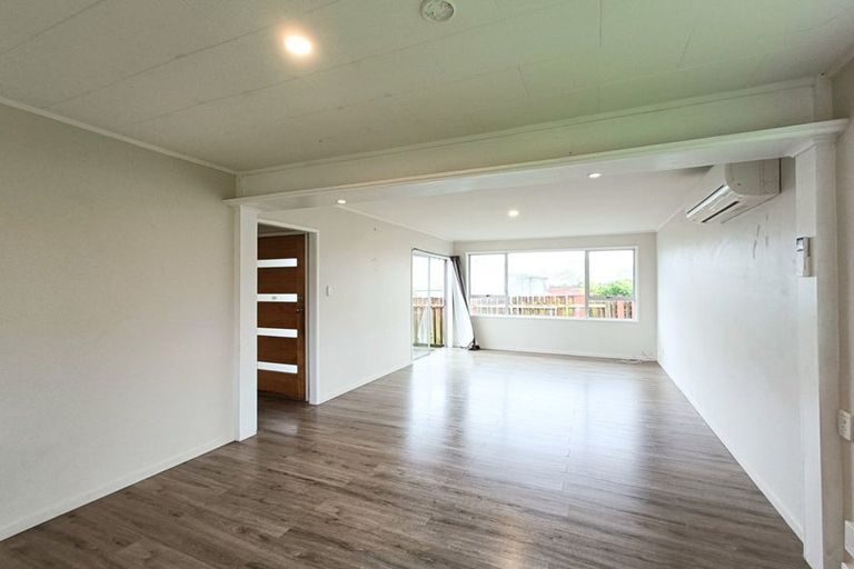 Photo of property in 27 Sandrine Avenue, Clover Park, Auckland, 2019