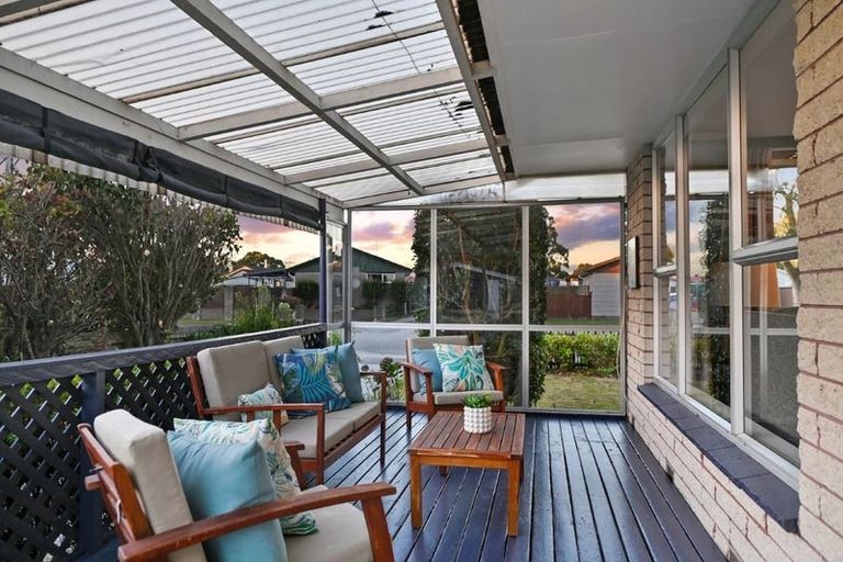 Photo of property in 12 Malabar Crescent, Broomfield, Christchurch, 8042