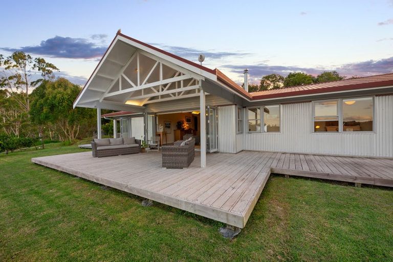 Photo of property in 35 Lloyd Drive, Wainui, Silverdale, 0994