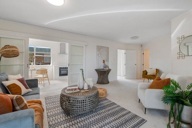 Photo of property in 3 View Road, Glenfield, Auckland, 0627