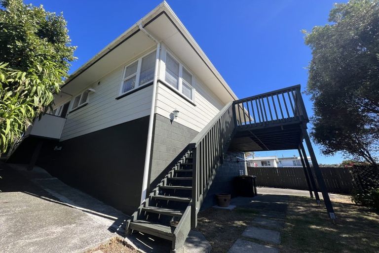 Photo of property in 234 Triangle Road, Massey, Auckland, 0614
