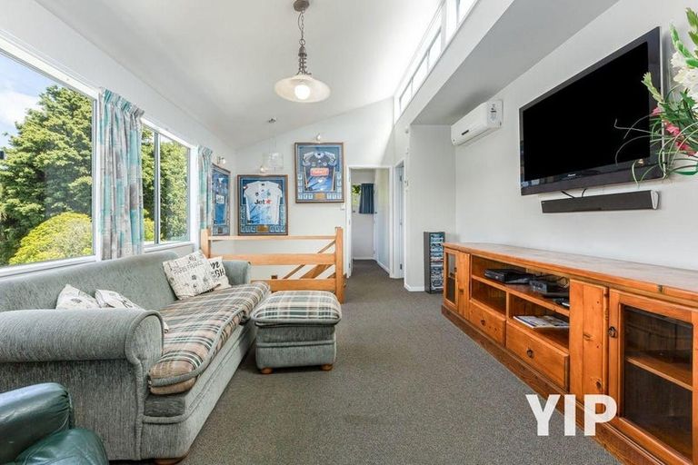 Photo of property in 1/71 Larsen Crescent, Tawa, Wellington, 5028