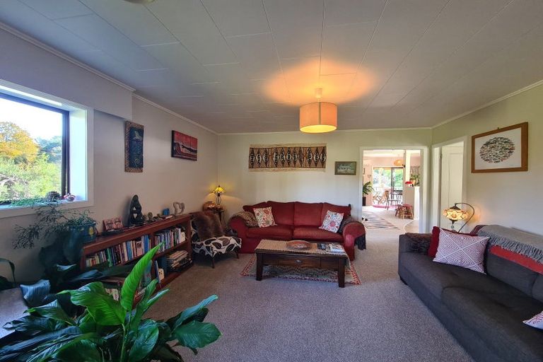 Photo of property in 15 Driving Creek Road, Coromandel, 3506