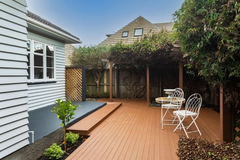 Photo of property in 56 Kotare Street, Waikanae, 5036