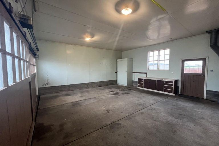 Photo of property in 54 Wairau Road, Oakura, 4314