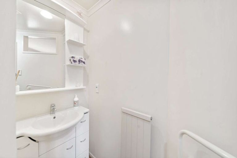 Photo of property in 16 Slade Street, Oamaru North, Oamaru, 9400